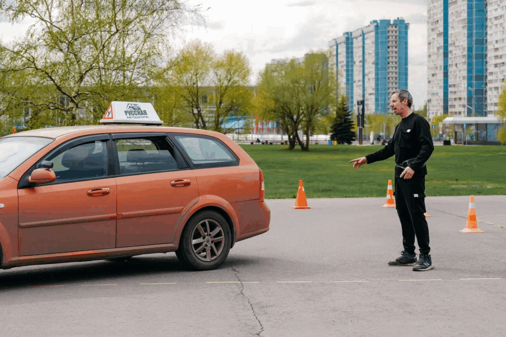 Так практические занятия на автодроме проходят у нас